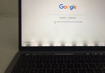 Против Apple подан коллективный иск из-за проблемы с дисплеями MacBook Pro, известной как Flexgate