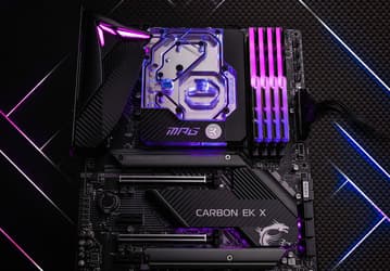 Плата MSI MPG Z490 Gaming Pro Carbon EK X оснащена водоблоком