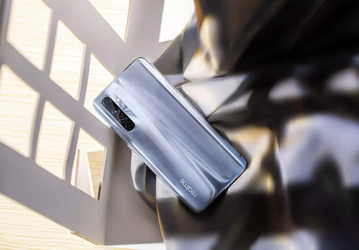 Представлен смартфон Realme X50 Pro Player Edition