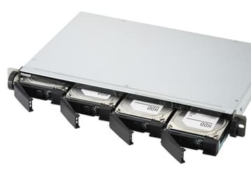 Хранилище с сетевым подключением Qnap TS-451DeU оснащено двумя портами 2,5 GbE
