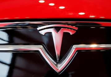 Электромобили Tesla в Северной Америке подешевели на 6% 