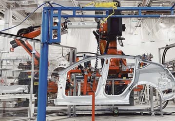 Tesla разрешили полностью возобновить работу фабрики в Калифорнии