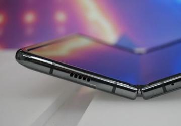 Флагман Samsung Galaxy Fold 2 с гибким экраном окажется дешевле текущей модели