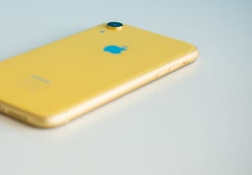 Самый популярный смартфон 2019 года со скидкой в 100-120 долларов. Apple начала продавать восстановленные iPhone XR