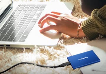 Samsung что-то намудрила. Портативный SSD T7 поступил в продажу по странной цене