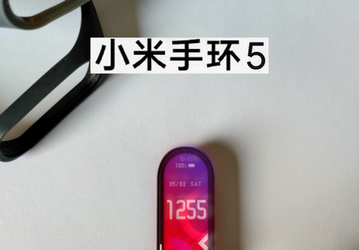 Потенциальный умный браслет Xiaomi Mi Band 5 на живых снимках во всей красе. Почти безрамочный и в рабочем состоянии
