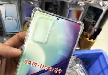 Фотографии позволяют оценить габариты Samsung Galaxy Note20 и Note20 Plus
