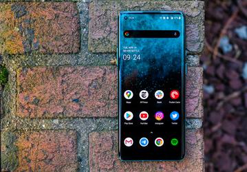 OnePlus 8T и 8T Pro могут получить то, что не досталось текущему поколению. Речь о сверхбыстрой 65-ваттной зарядке