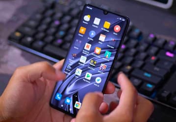 Пользователи Xiaomi и Redmi сообщают о странном поведении приложений в MIUI 12