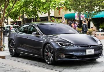 Tesla Model S — первый в мире электромобиль с запасом хода свыше 400 миль по методике EPA