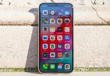 Apple сломала iPhone. Бесконечная перезагрузка, быстрая разрядка, проблемы с видео