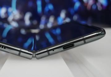 «Аристотель сказал – Земля круглая. Samsung сказала – экран Galaxy Note20 плоский»