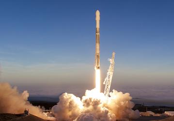 Мозг ракеты Falcon 9 — это три обычных процессора и Linux