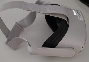 Первые живые фото шлема виртуальной реальности Oculus Quest S