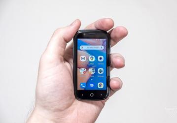 Android 10, 16 Мп, MediaTek Helio P60 и экран диагональю… всего 3 дюйма. Представлен самый маленький смартфон на Android 10