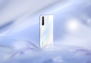 Realme X3 SuperZoom с 60-кратным зумом приехал в Россию