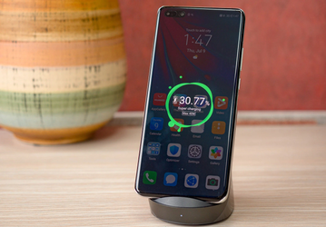 Реальный тест самой быстрой беспроводной зарядки Huawei и сравнение с проводной зарядкой той же мощности