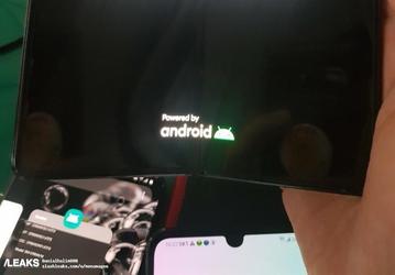Первое живое фото Samsung Galaxy Z Fold 2 во включенном состоянии