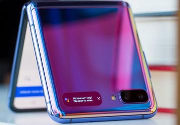 Такого со своим Samsung Galaxy Z Flip вы точно делать не станете. Оказывается, этот смартфон прочнее, чем можно было бы подумать