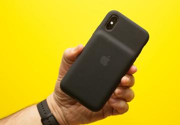 iPhone скоро лишится зарядного разъема. Apple готовит чехол для двухсторонней беспроводной зарядки