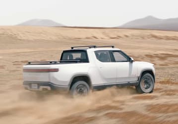 Tesla обвиняет компанию Rivian в краже коммерческой тайны