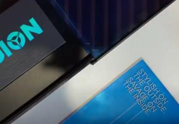 Распаковка первого в мире смартфона с 90-ваттной зарядкой. Lenovo решила показать Legion, но лишь на несколько секунд
