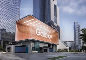Впечатляющая 3D-реклама новинок Samsung