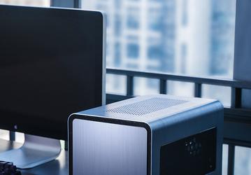 Корпус Jonsbo V8 рассчитан на платы типоразмера mini-ITX
