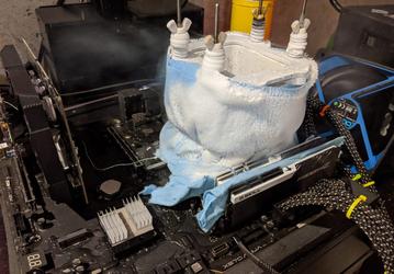 Энтузиаст разогнал AMD Ryzen 9 3900XT до рекордной отметки в HWBot x265, используя для охлаждения жидкий азот