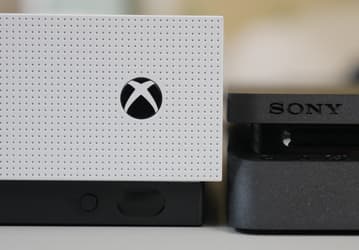Зачем выбирать между PlayStation и Xbox? Треть владельцев этих консолей в США владеют обеими