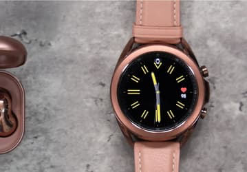 Успех новых умных часов и наушников Samsung. Galaxy Buds Live и Galaxy Watch3 продаются втрое лучше предшественников