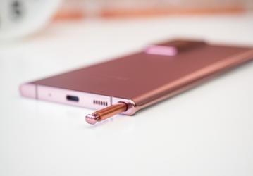 «Чудо-экран» не сделал из Samsung Galaxy Note20 Ultra монстра автономности. Но результаты очень неплохи