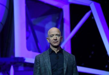 Самый богатый человек в мире продал акции Amazon на сумму 3,1 миллиарда долларов