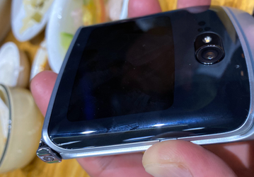 Новая гибкая Motorola Razr выходит 9 сентября