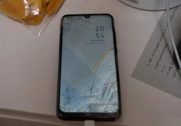 Это уровень. Redmi Note 8 выжил после падения с 8 этажа