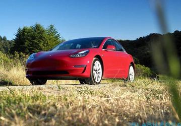 Илон Маск пообещал «исправить» дороговизну электромобилей Tesla