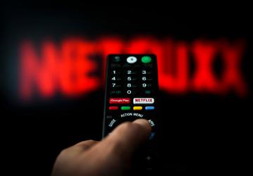 Пользователей iPhone обделили. Netflix предлагает бесплатные фильмы и сериалы без учётной записи и подписки