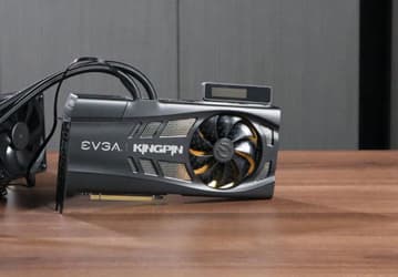 Одна из лучших среди GeForce RTX 3080. EVGA Kingpin во всей красе на качественном фото