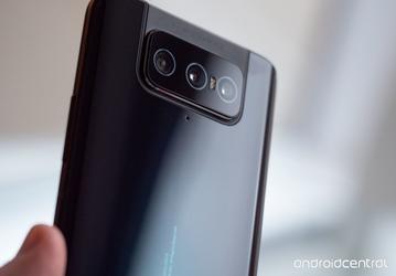 Asus Zenfone 7 и 7 Pro с камерой-перевёртышем и экраном без вырезов вышли во всём мире