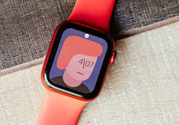 В России Apple Watch Series 6 оказались вдвое популярнее Apple Watch Series 5