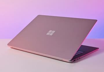 Microsoft предложит «премиальный» ноутбук за 500-600 долларов, но есть вопрос к объёму накопителя