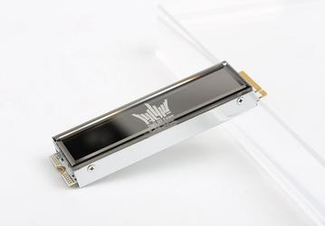 Вероятно, это самый красивый SSD с PCIe 4.0. Представлен Galax HOF Extreme
