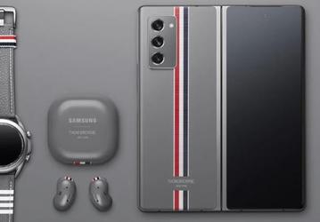 Небывалый ажиотаж. За смартфоном Samsung ценой $3300 выстроилась очередь из 230 тысяч человек