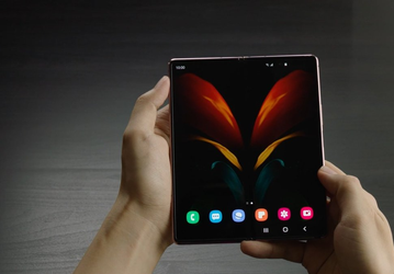 Флагманский смартфон Samsung Galaxy Z Fold2 наконец доступен в России