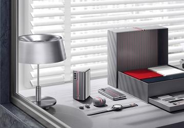 Самый дорогой комплект Samsung Galaxy Z Fold2 Thom Browne раскупили за минуты