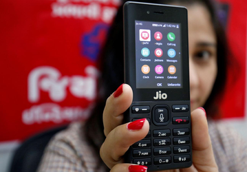 Современный смартфон по цене кнопочного телефона. В Индии готовят 5G-смартфоны за 40 долларов