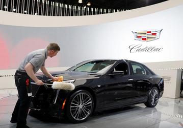 Автопилот Tesla существенно уступил GM Super Cruise в тесте Consumer Reports