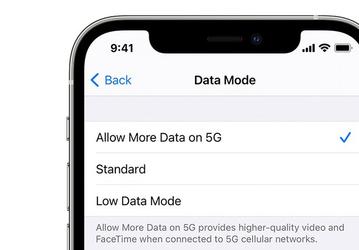 iPhone 12 умеет обновлять iOS без Wi-Fi. Для этого можно использовать 5G