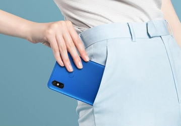 Огромный Xiaomi Mi Max 3 получил последнее большое обновление. MIUI 12 доступна глобально и в России 
