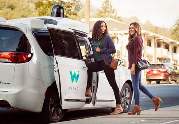 Полностью беспилотные такси. Все автомобили сервиса Waymo One вскоре лишатся страхующих водителей